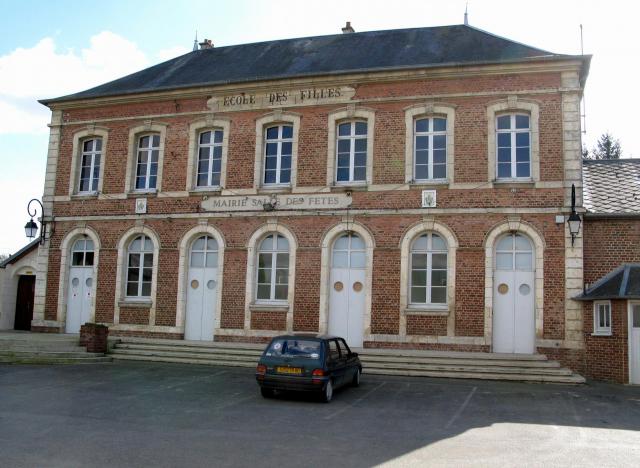 Toutencourt (Somme, France) - La Mairie.