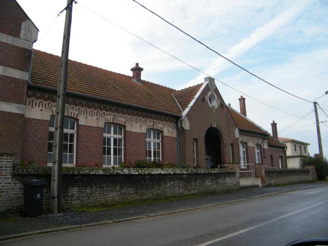 Mairie-école.