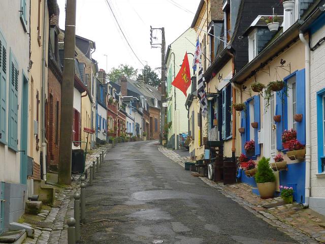 Rue des Moulins typique du quartier des marins (Courtgain) Saint-Valery-sur-Somme Somme France