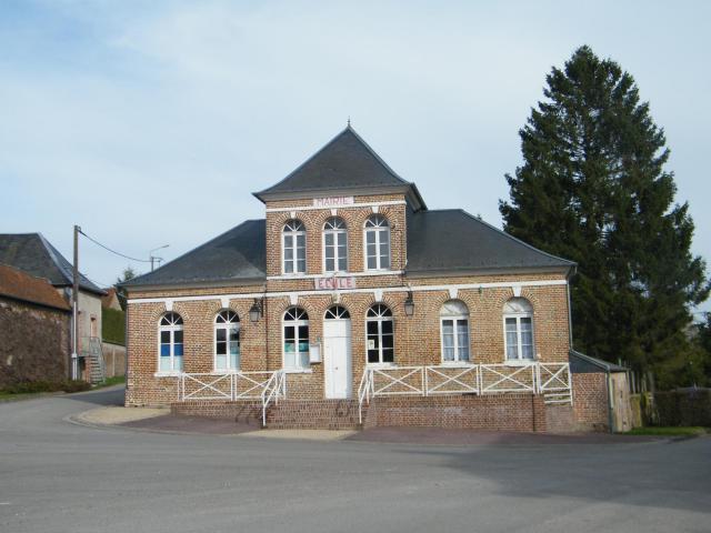 La mairie-école.