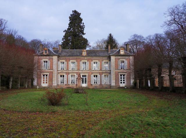 Domart-en-Ponthieu, Somme, Fr, château de la Haie