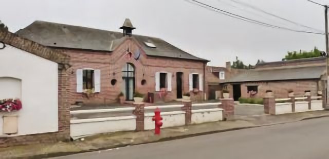 La mairie de Lamotte-Buleux.