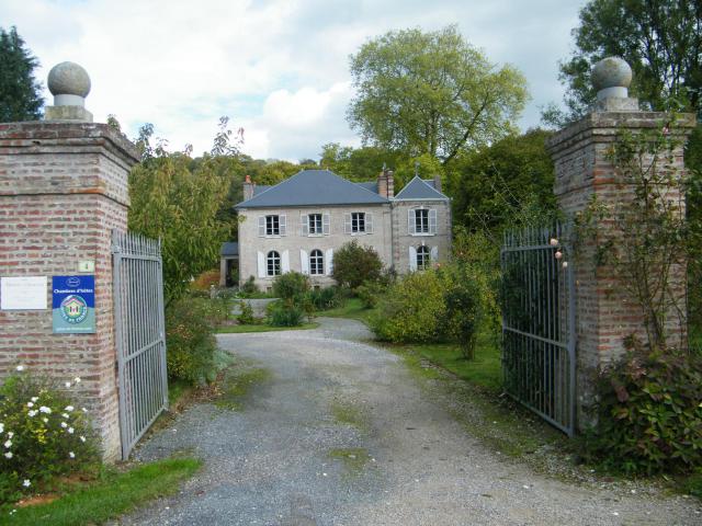 Toeufles, (Somme), Fr, Chaussoy, manoir