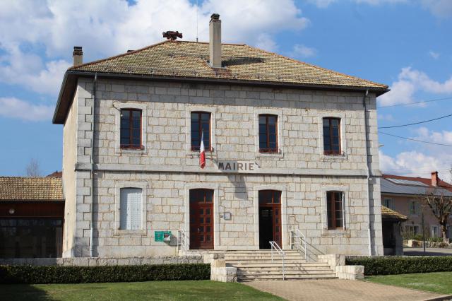 Mairie d'Échallon.