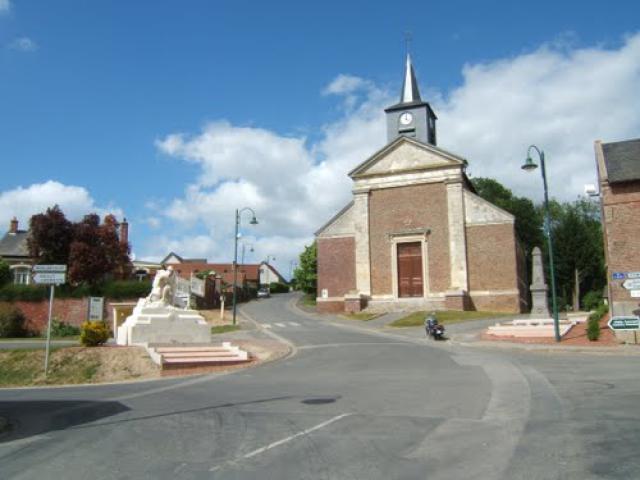 Carrefour de l'Eglise à CHIPILLY