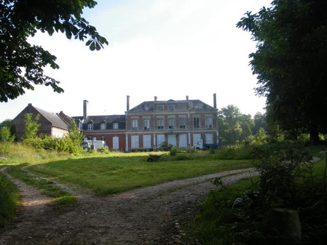 Neuville-au-Bois, Somme, Fr, chateau