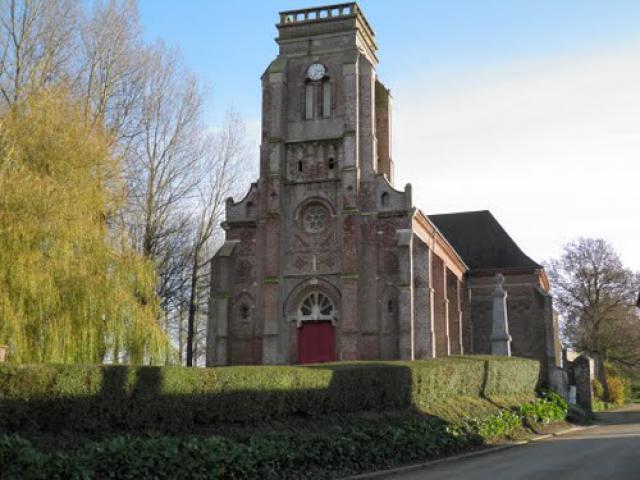 Eglise et monument aux Morts