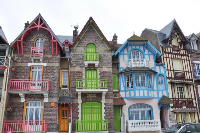 Façades à Mers-les-Bains (Somme), face à la plage, été 2015