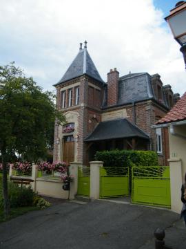 Mairie-école.