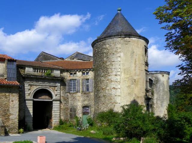 SAUVETERRE - L'entrée du château - 13éme-15éme s.