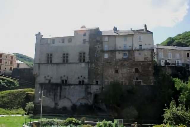 Château de Lacaze, façade sur le Gijou