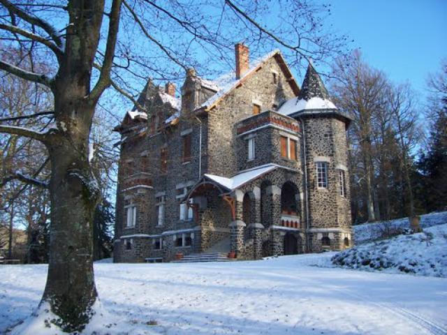 Chateau de Roqueperlic Chambres d'Hôtes en Hiver