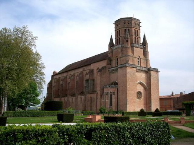 LAVAUR - La cathédrale St-Alain.