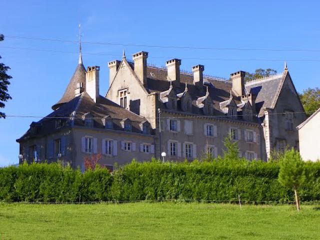 LACAUNE - Château