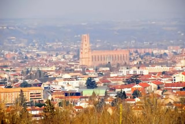 Albi vue des hauteurs du Séquestre