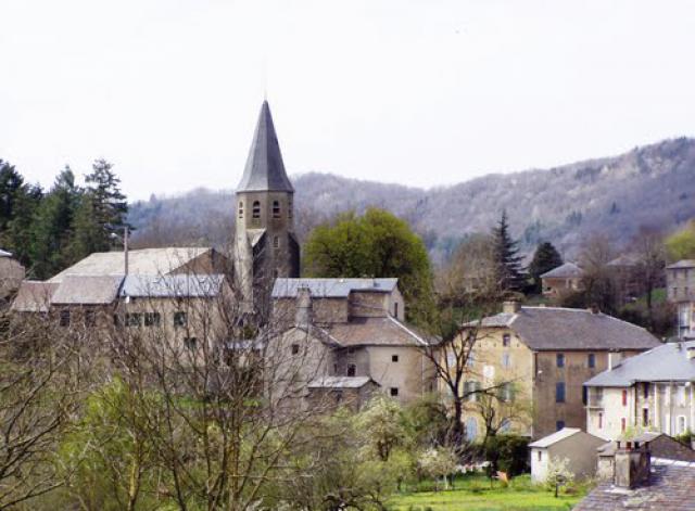 Viane (81530) le temple protestant réformé