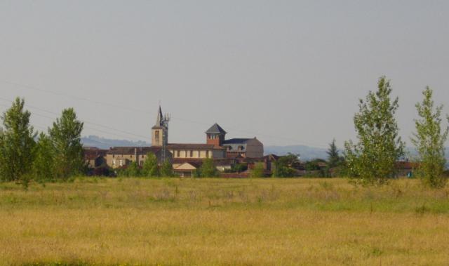 Vue sur la ville haute de Blaye-les-Mines.
