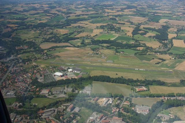 Vue aérienne de l'aérodrome de Grauhlet (Tarn, France)