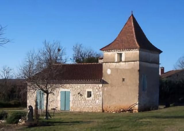 LES CABANNES - la Capelle Ste-Lucie.
