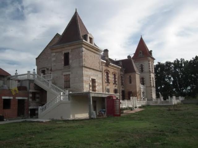 chateau de Lastours