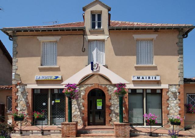 Lamothe-Capdeville - Mairie et poste