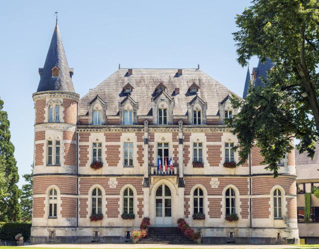 Français : Façade nord du château de Montauriol siège du Conseil départemental de Tarn-et-Garonne, 100 boulevard Hubert-Gouze à Montauban.