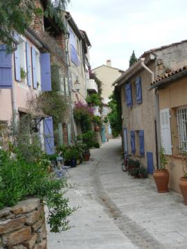 Malownicza uliczka Grimaud