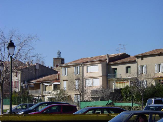Campanile de Nans-les-Pins abritant une cloche classée aux monuments historiques