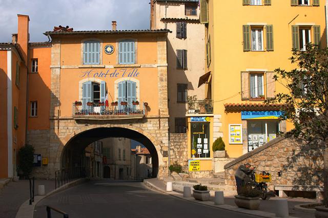 Située à flanc de colline dans l'arrière-pays varois, Fayence est à l'orée de la Provence et de la Côte d'Azur. Particulièrement appréciée…