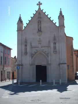 Facade de la chapelle notre dame du peuple à Draguignan