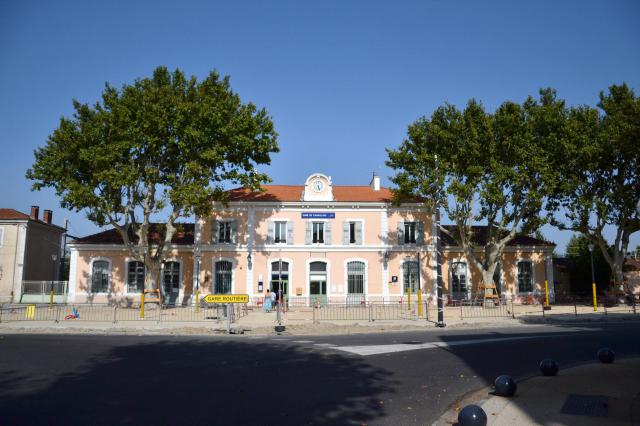 Façade de la gare de Cavaillon