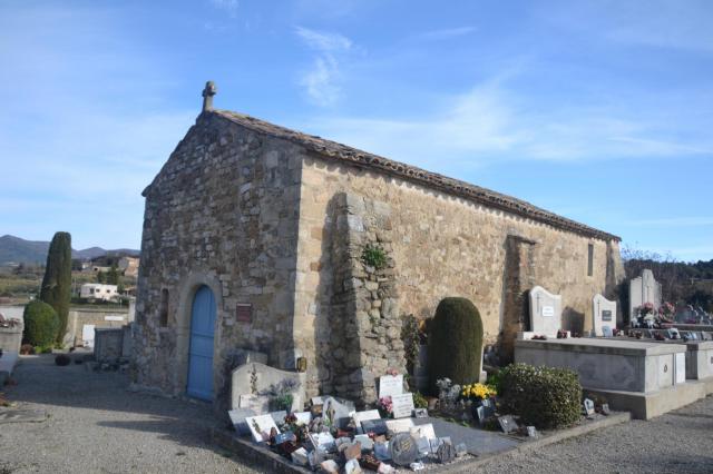 Chapelle St Appolinaire (XIIème siècle), dans le cimetière de Puyméras