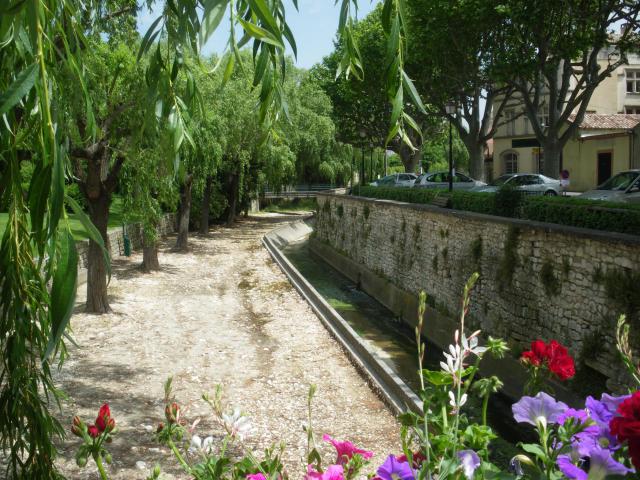 Rivère la Nesque à Pernes les Fontaines