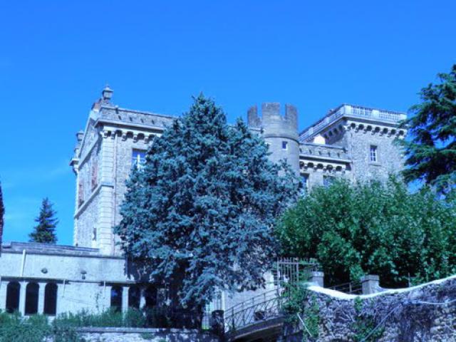 Château à Rochegude