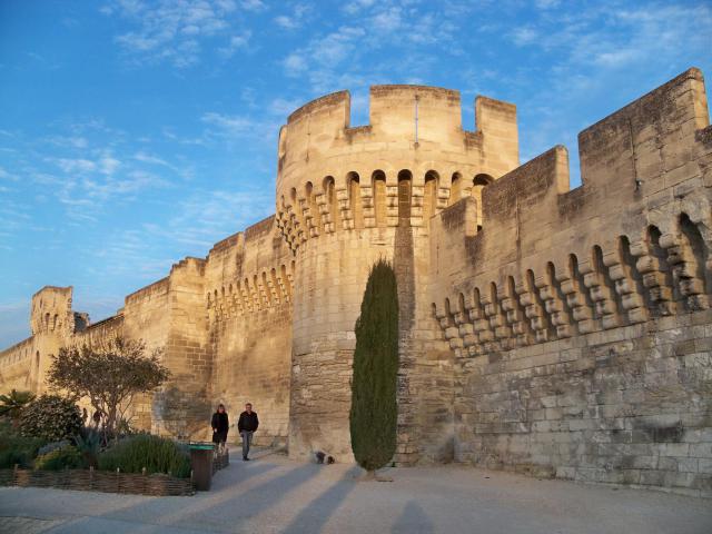 Tour des remparts d'Avignon, près de la Porte de l'Oulle