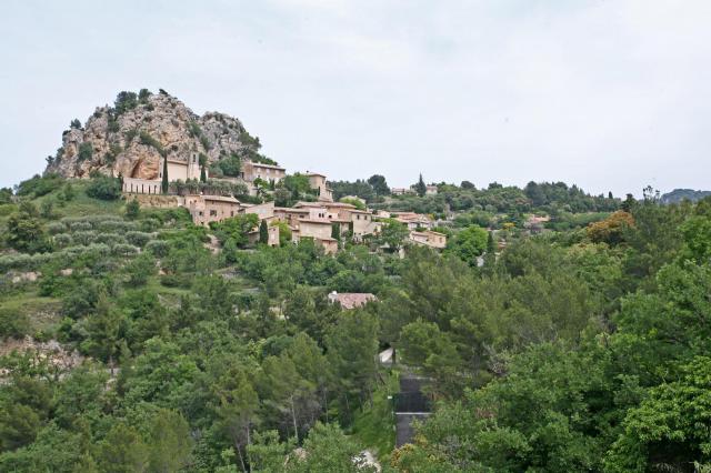 Le village de La-Roque-Alric (Vaucluse)