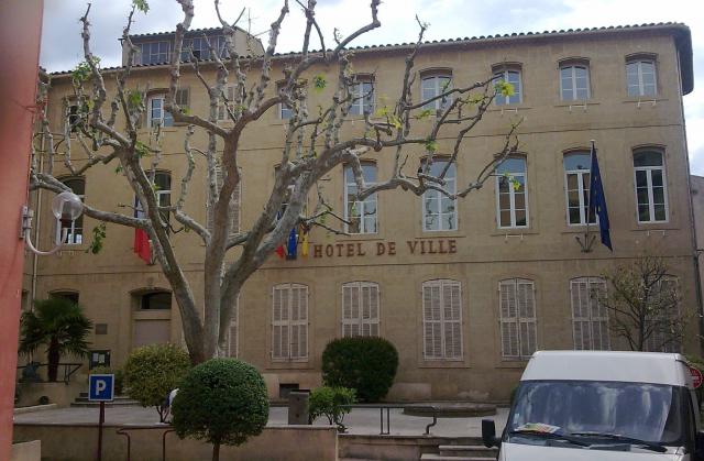 Hotel de ville de Pertuis (Vaucluse)