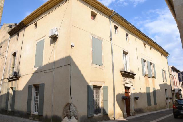 Hotel particulier du XVIème siècle à Sainte-Cécile-les-Vignes, Vaucluse