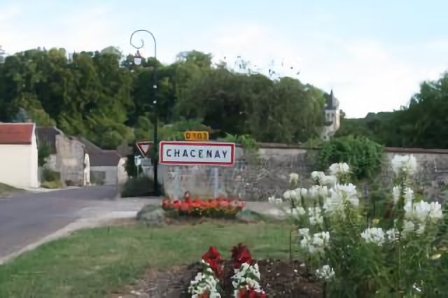 Chacenay, Entrée du Village, Côté Nord