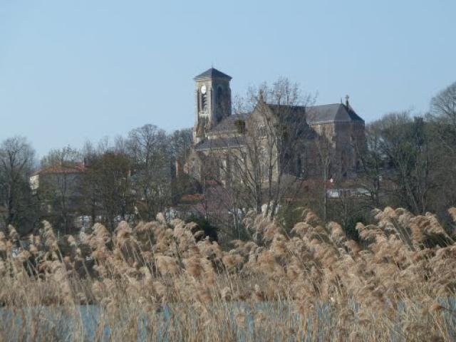 France...Talmont-Saint-Hilaire.L'Eglise.