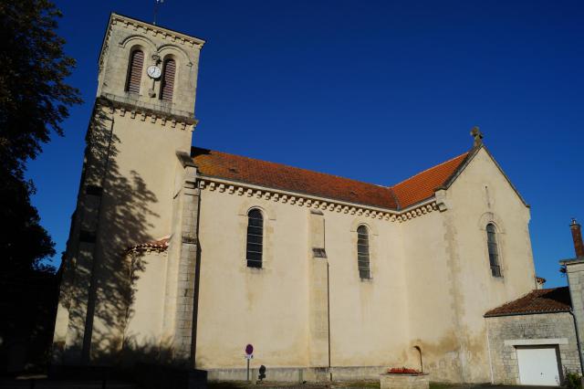 L’église Saint-Christophe de Longèves.