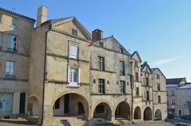 Place Belliard - Fontenay-le-Comte (Vendée)
