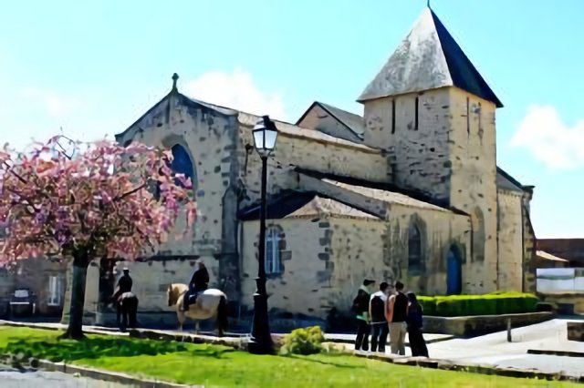 Eglise de La Chapelle Hermier ( XIIème siècle) , France