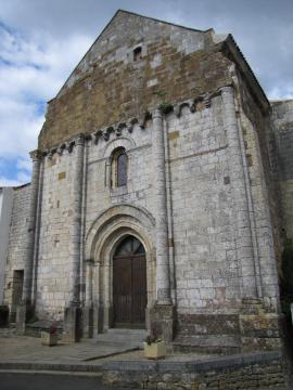 Cet édifice est répertorié dans la base Mérimée, base de données sur le patrimoine architectural français du ministère de la Culture, sous…