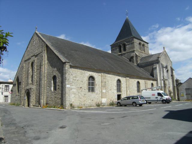 église Saint Philibert de Beauvoir sur Mer vue de la rue des Halles (ancienne rue des Halles au Château)