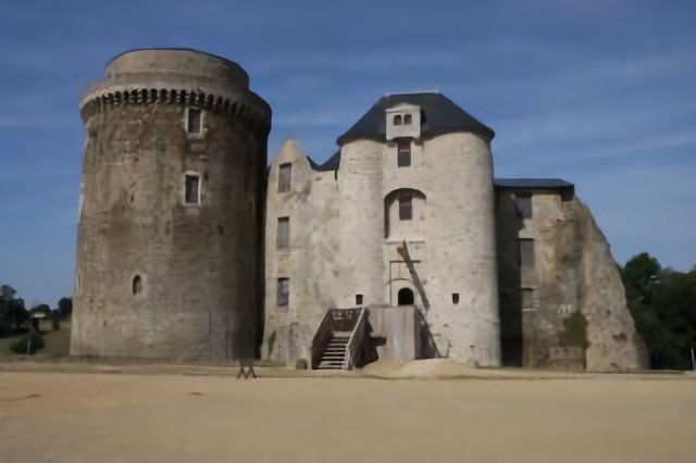 St André sur Sèvre - Château de St Mesmin (1)