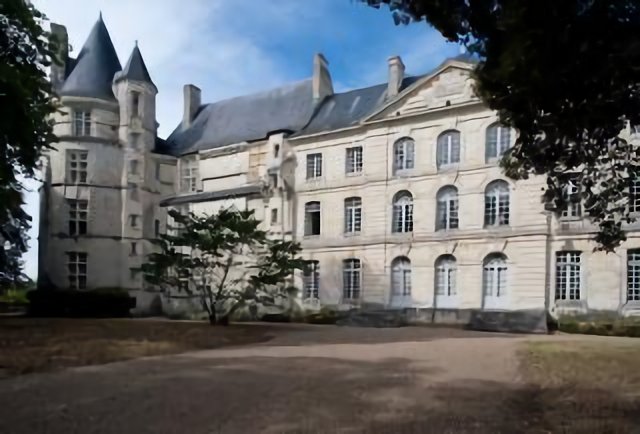86 SCORBE-CLAIRVAUX le château des Robinières -façade ouest