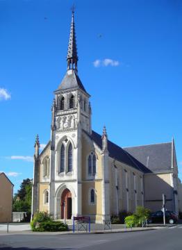 DANGE SAINT ROMAIN RN10 - L'Eglise