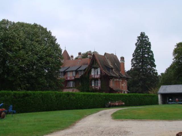 rojo, le petit neuville FR