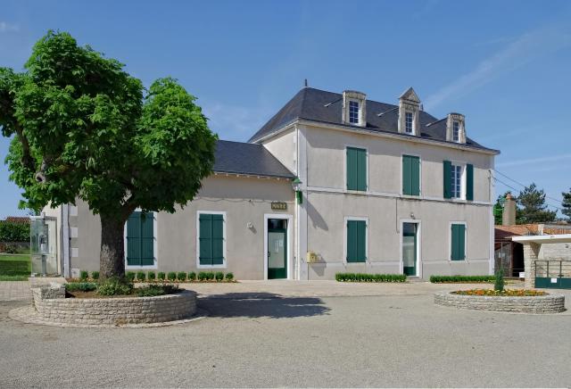 Mairie de Saint-Pierre-d'Exideuil, Vienne, France.